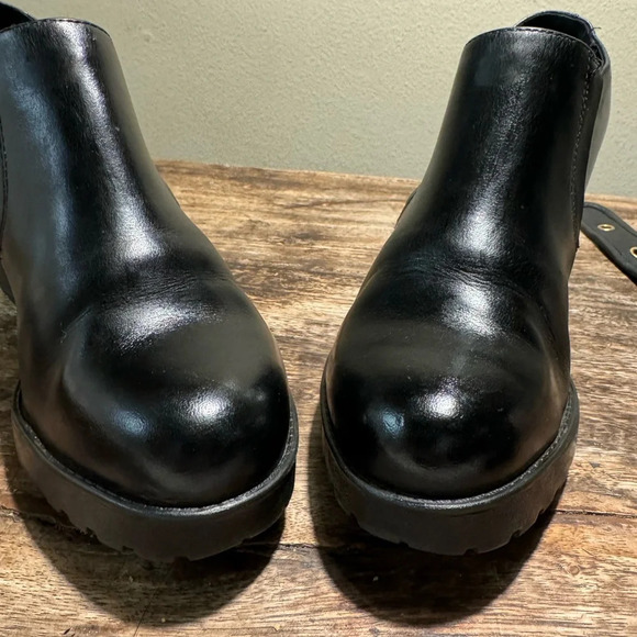 Vagabond chunky lug sole ankle boot / bootie size 40 - Picture 3 of 15